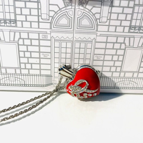 Necklace with heart motif like new, watch from Venice