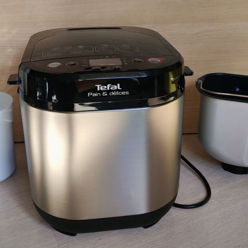 Tefal Pain Et Delice PF240E38 bread maker like new, 720W, 20 programs