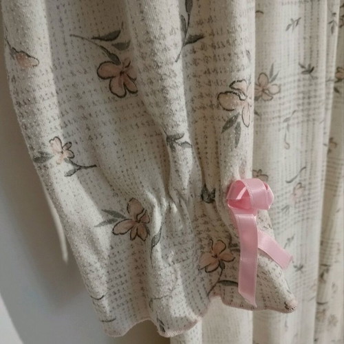 Lanes nightgown like new, size large, ecru with pink flowers