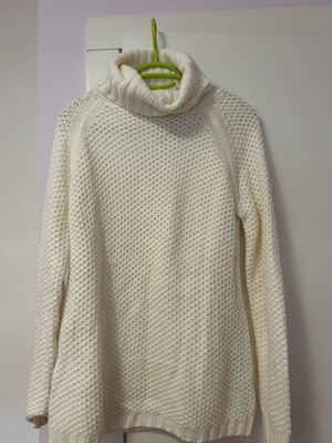 Pull&Bear knitted turtleneck sweater used, off-white