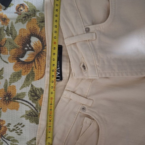 Only high-waisted beige elastic jeans like new, size S