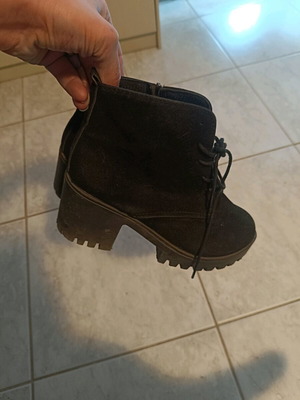Black ankle boot used with heel size 39