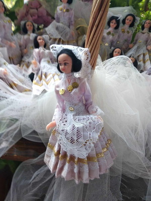 Traditional Bride Doll new, pack of 80 pieces
