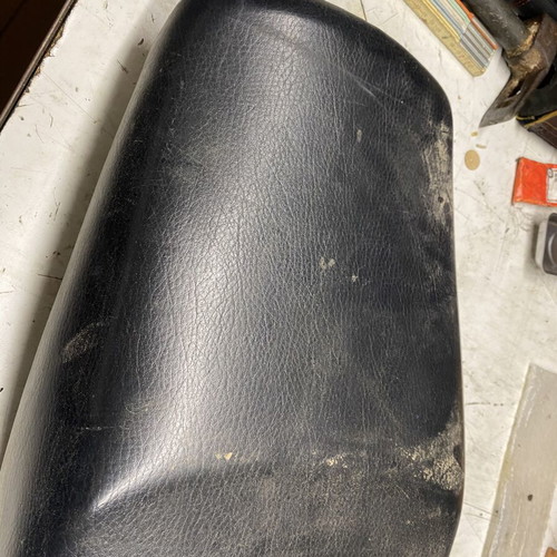 Yamaha TDM 900 2004 motorcycle seat used, genuine without ABS