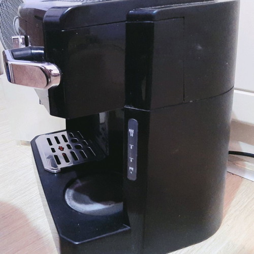 Delonghi Multi-Coffee Maker used, black, 1750W, 15 bar pressure
