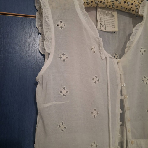 Attrattivo sleeveless top white like new