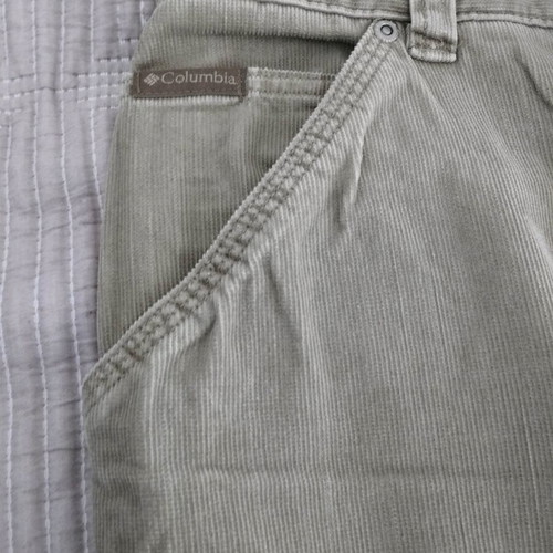 Columbia thin corduroy pants beige like new, size W30