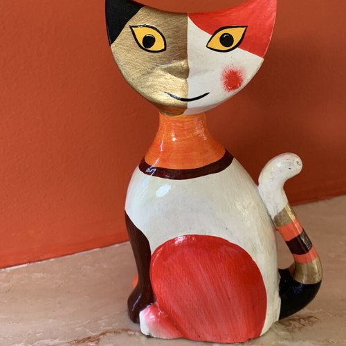Decorative wooden cat figurine, new, 20 cm tall, hand-painted with gold leaf details