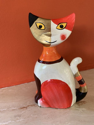 Decorative wooden cat figurine, new, 20 cm tall, hand-painted with gold leaf details