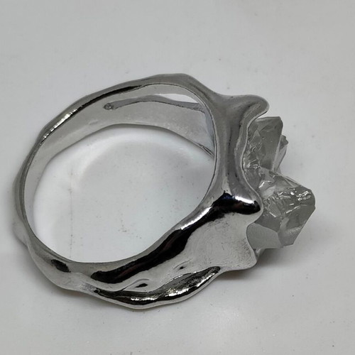 Ring with Raw Quartz Crystal Size 10 Like New, Silver Color