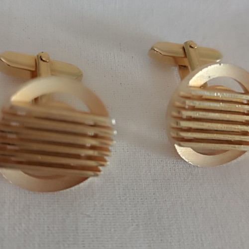 Cufflinks vintage, like new, gold color