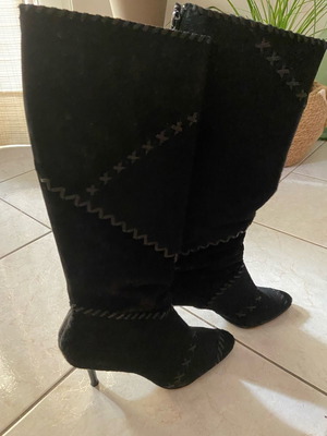 Μπότες Casadei μεταχειρισμένες από σουέντ και pony hair μαύρες