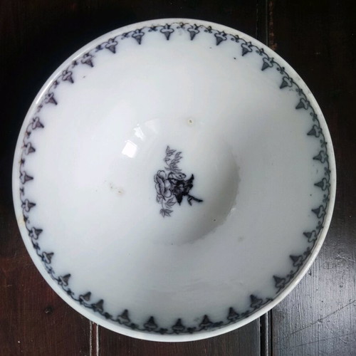 Small Flore U&C Sarreguemines breakfast bowl like new
