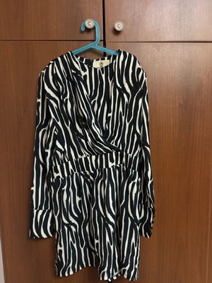 Karavan dress like new, size M, black and white