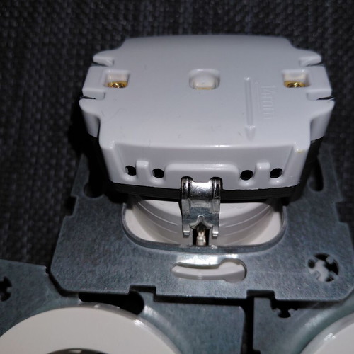 Schuko sockets made in Germany new