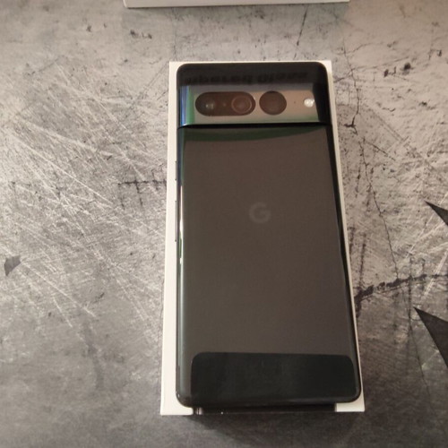 Google Pixel 7 Pro 12GB 128GB black like new with extras