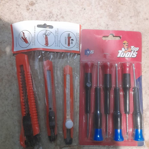 Set of precision cutters and screwdrivers