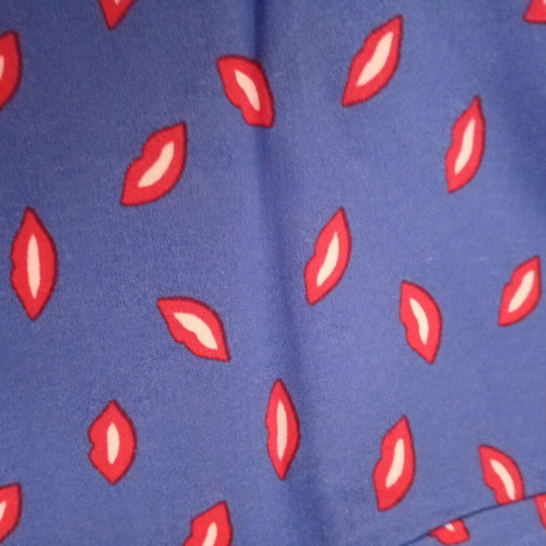Only 3/4 pants like new, elastic back, blue and red