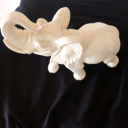 Elephant figurine like new made of alabaster