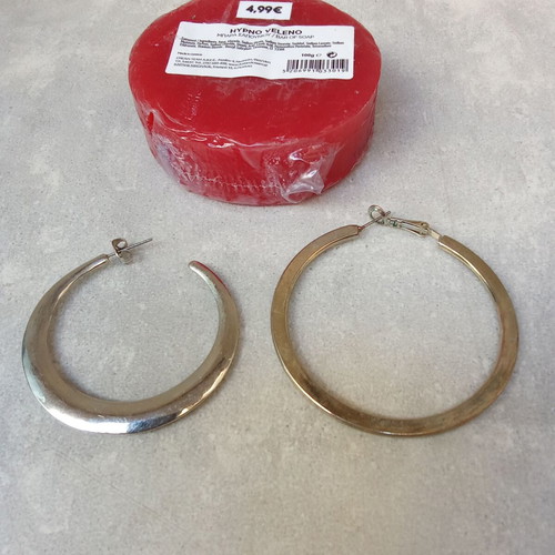 Vintage women's hoop earrings used, pack of 2, 2000s decade