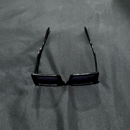 Black square sunglasses like new