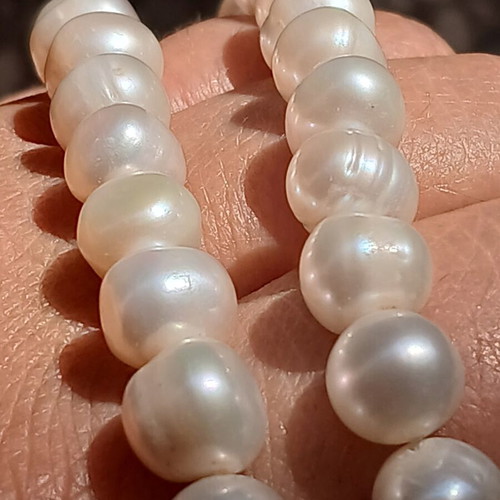 Necklace with natural pearls and metal clasp, 44 cm