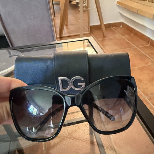 Dolce & Gabbana DG4114 501/8G sunglasses like new, black
