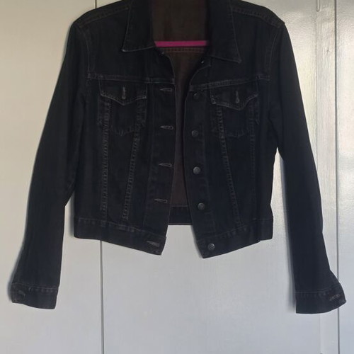 Women's Dark Wash Denim Jacket Size M like new
