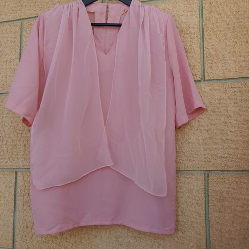 Pink short-sleeve blouse like new
