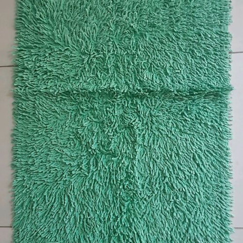 Set of 3 bath mats like new, soft and absorbent