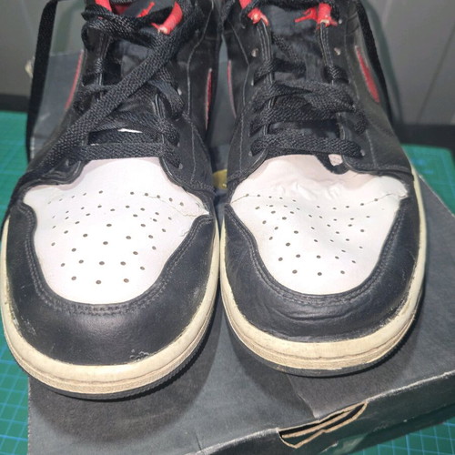 Original Nike Air Jordan 1 Low men's shoes used, size 45, black and red
