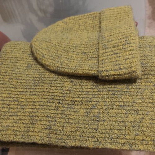 Knitted hat and scarf set new in light olive-yellow color