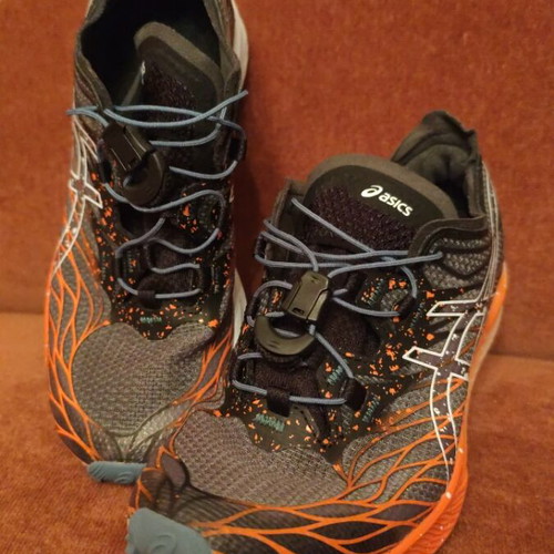 Asics Fujispeed athletic shoes like new, size 38, multicolor