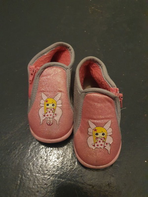 Детски розови обувки номер 24 употребявани със страничен цип