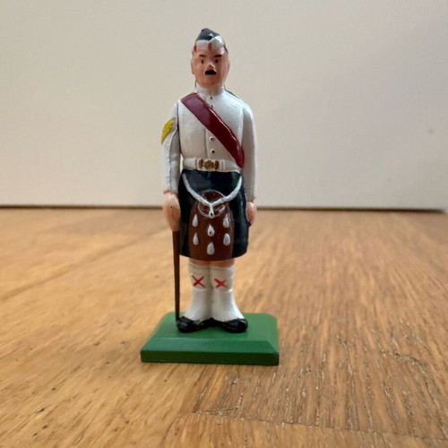 William Grant & Sons Collectible Metal Highlander Military Figure 1990 like new