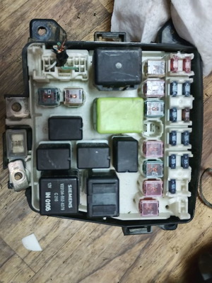 Fuse box used for Mazda 323, 626, Premacy