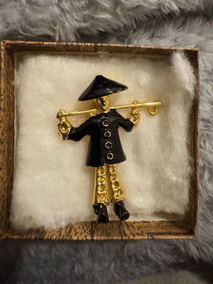 Vintage pin with Mandarin new, gold plated from the 80s