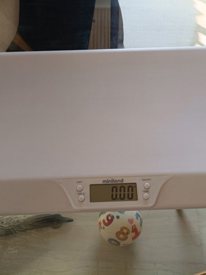 Ψηφιακή βρεφική ζυγαριά Miniland babyScale 0-20kg καινούργια
