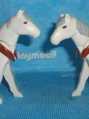 Playmobil set of 2 white horses