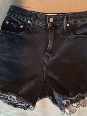 Calvin Klein mom short used No 25