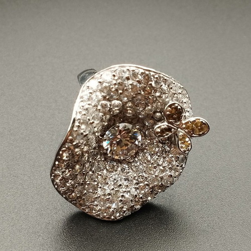 Ring Large Flower with Zircon like new