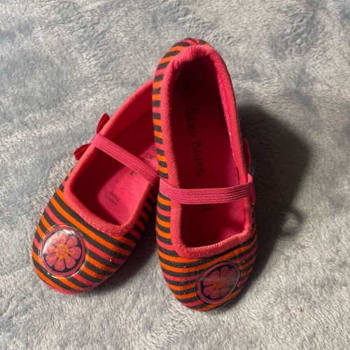 Saxo Blues Kids Slippers No 26 like new