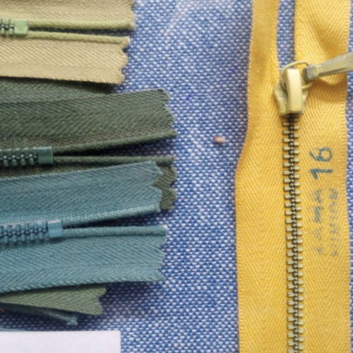 Lot of 44 ZAMA Minion metal zippers 16 cm, assorted colors
