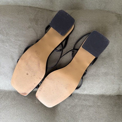 Corina leather low sandals like new, black size 39