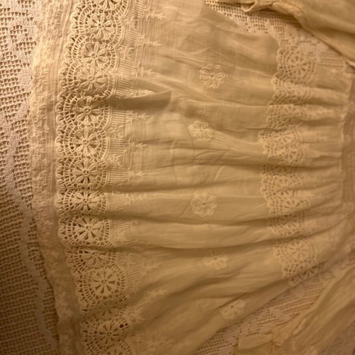 King Kong, white dress, size S, 70% cotton, 30% silk, with lining.