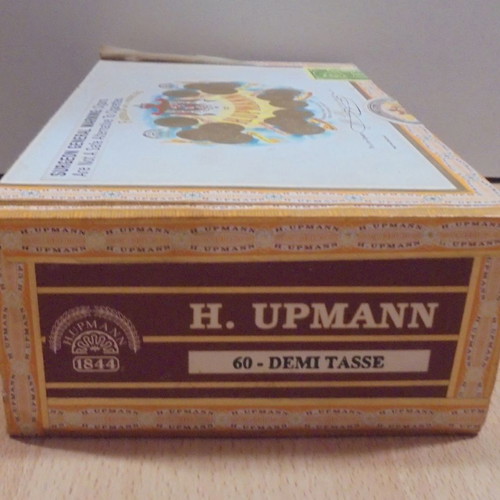 H. UPMANN old wooden cigar box used, empty