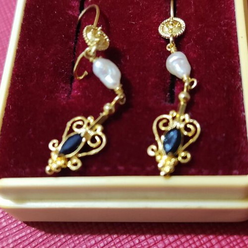 14K Gold Earrings new, 1.9 g