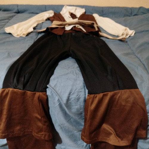 Pirate costume used, Disney, for ages 6+