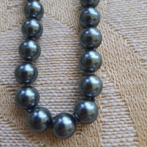 Long necklace with tourmaline beads like new, gray