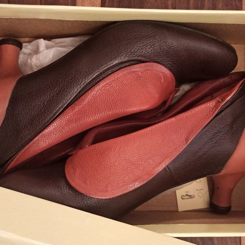 Fly London leather pumps new in brown and orange